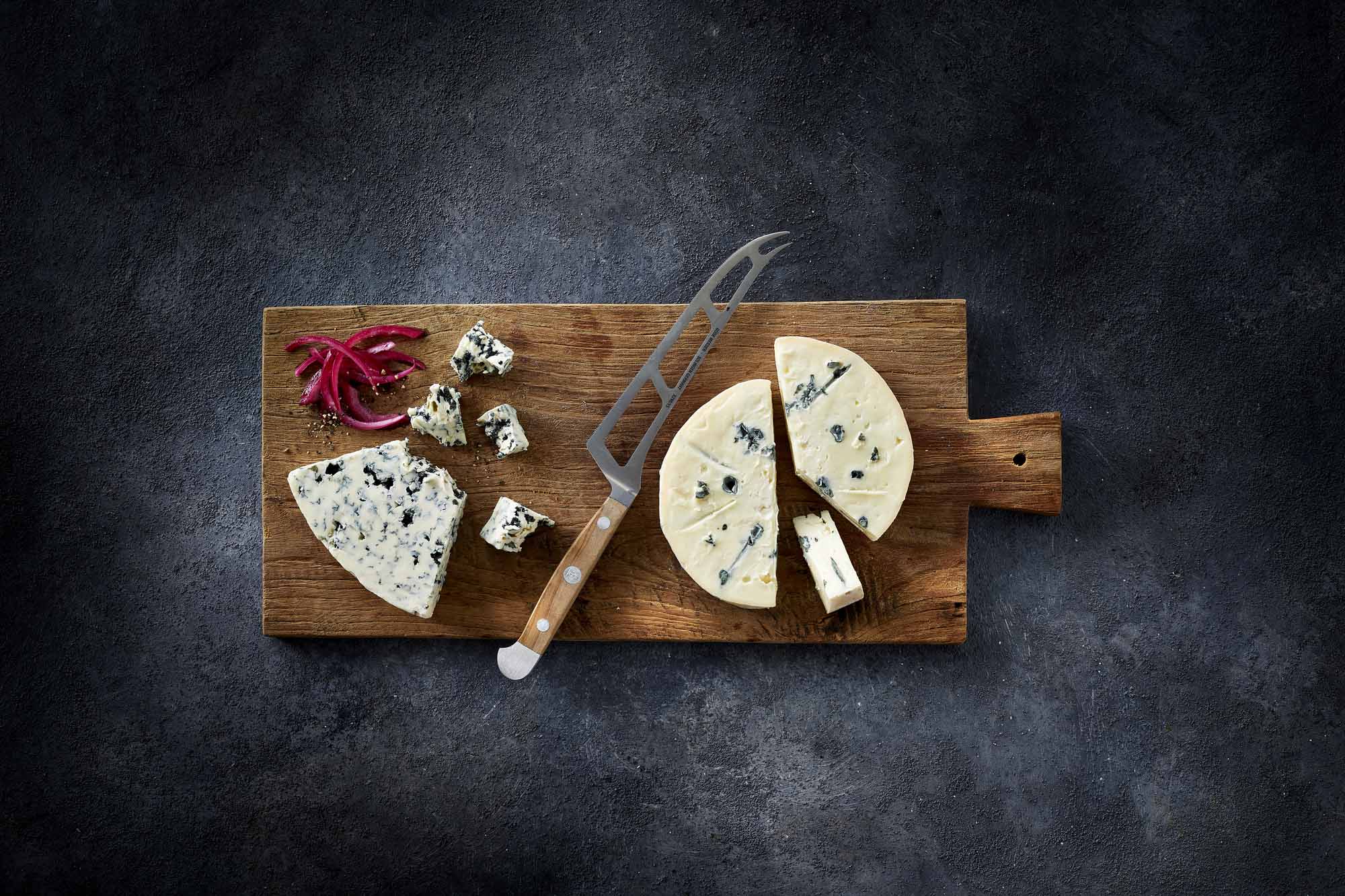 Kuinka leikata juustoa