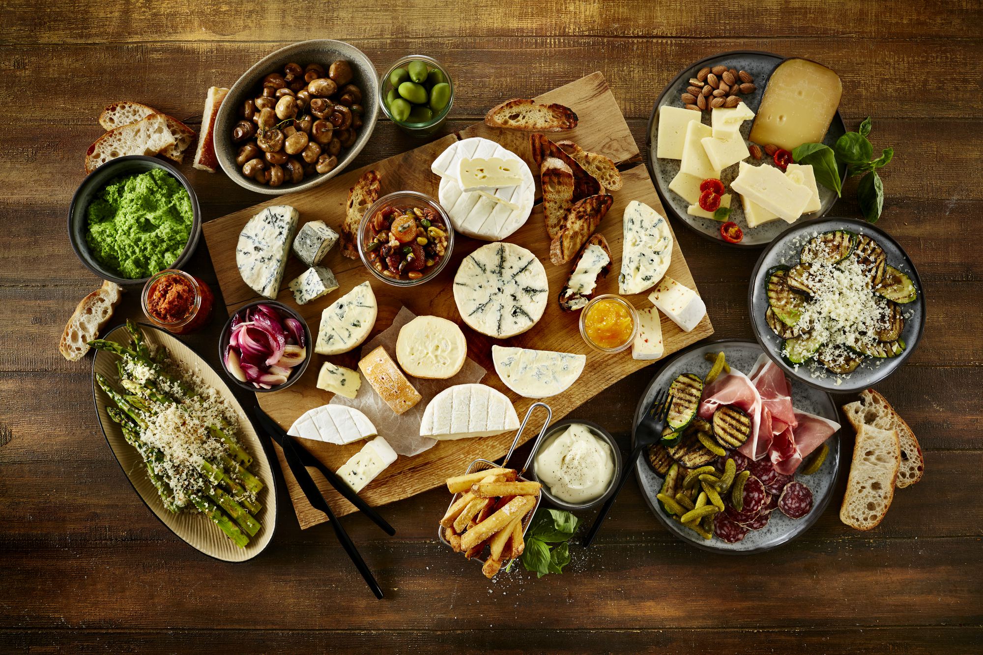 SMALL PLATES. BIG TASTES.